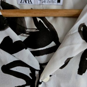 Alternative view of Zara | Oversized Button-Up Shirt – White with Black Abstract Print